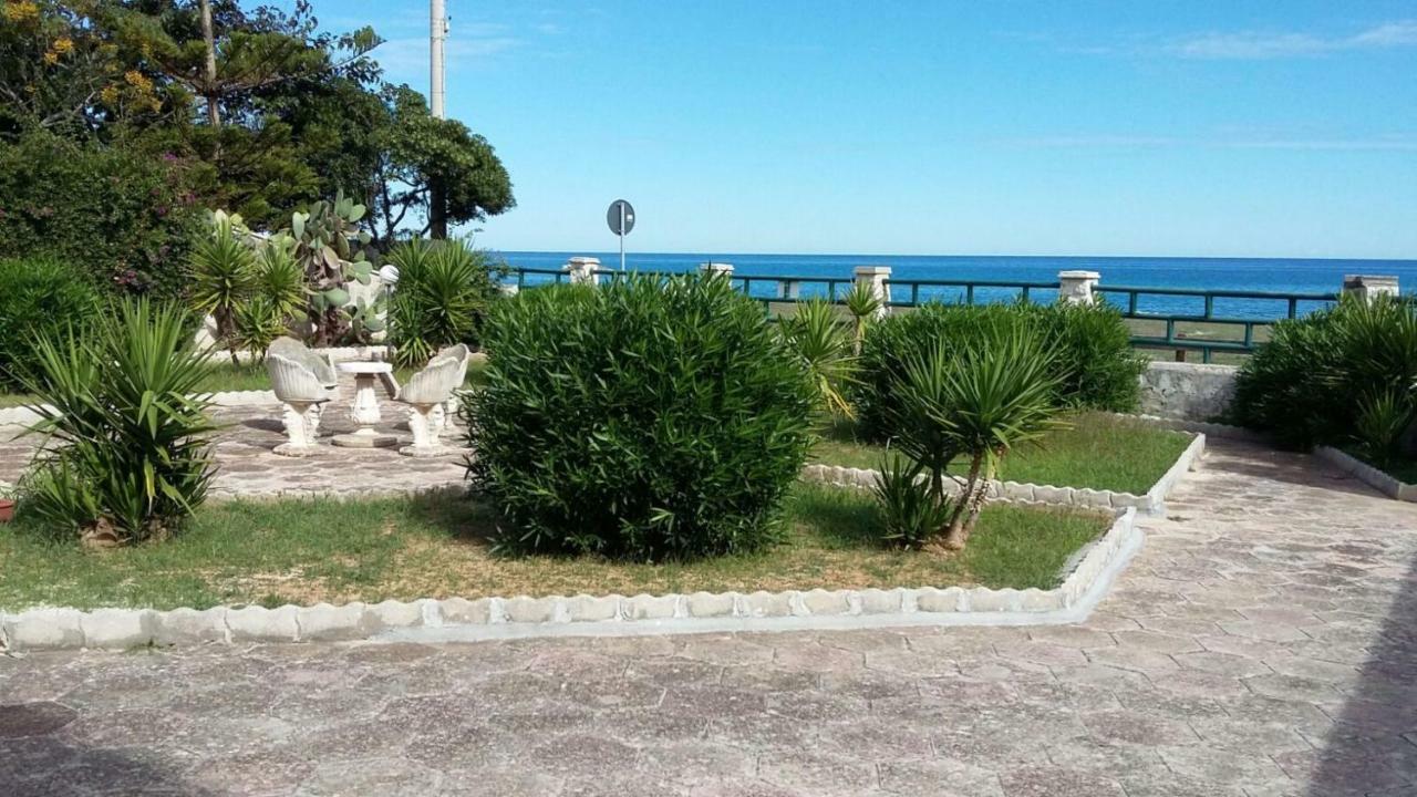 Villa Ada Casa Vacanze 토레 스페키아 루제리 외부 사진